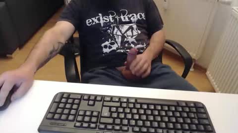 Snapshot of robzombi chatting on 20, 11, 2025 Rockbart online show from 20, 11, 2025