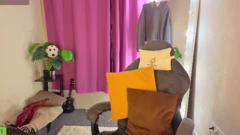 Snapshot of rockett_bunny chatting on 30, 6, 2026 Rockett online show from 30, 6, 2026