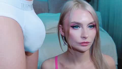 Lina and Den online show from 9, 11, 2025