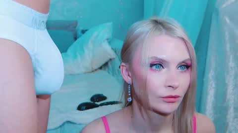 Lina and Den online show from 8, 3, 2026