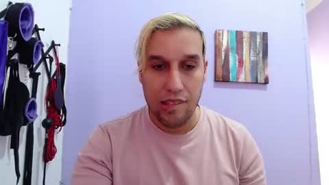 Thiago independent model online show from 19, 7, 2026