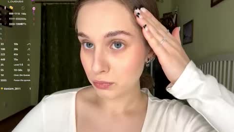 Mia online show from 19, 12, 2025