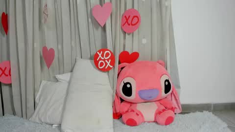 Snapshot of rolyloren chatting on 23, 2, 2025 Marcela online show from 23, 2, 2025