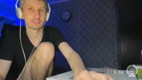 Snapshot of roma305991 chatting on 18, 12, 2025 roma305991 online show from 18, 12, 2025