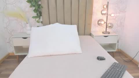   online show from 19, 12, 2025