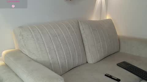 Roman Lux online show from 21, 11, 2025