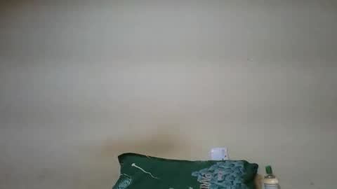 Snapshot of romantic2u4 chatting on 13, 2, 2026 Emma online show from 13, 2, 2026