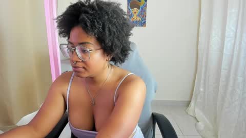 Snapshot of romantic_stargirl chatting on 19, 5, 2026 Is A Belle online show from 19, 5, 2026