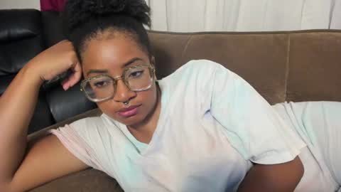 Snapshot of romantic_stargirl chatting on 29, 5, 2026 Is A Belle online show from 29, 5, 2026