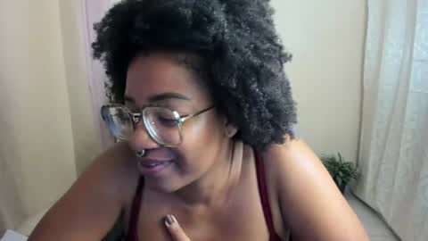 Snapshot of romantic_stargirl chatting on 2, 7, 2026 Is A Belle online show from 2, 7, 2026