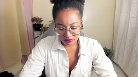 Snapshot of romantic_stargirl chatting on 4, 7, 2026 Is A Belle online show from 4, 7, 2026