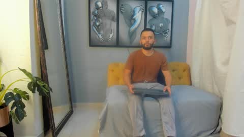 Snapshot of romeo__bossi chatting on 6, 4, 2026 Romeo Bossi online show from 6, 4, 2026