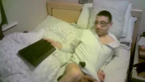 Snapshot of romson998181 chatting on 8, 3, 2026 romson998181 online show from 8, 3, 2026