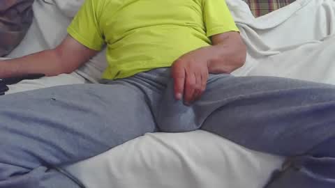 Snapshot of roney58 chatting on 20, 4, 2026 roney58 online show from 20, 4, 2026