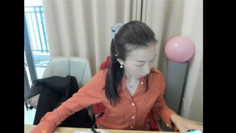 Snapshot of rongrong0329 chatting on 8, 5, 2026 sui sui online show from 8, 5, 2026