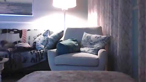 Snapshot of ronvlv chatting on 6, 7, 2026 ronvlv online show from 6, 7, 2026