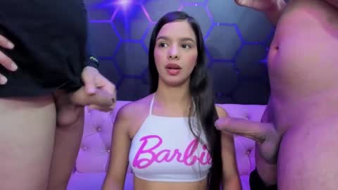 Snapshot of room_kitty chatting on 27, 1, 2025  MIA AND PAUL online show from 27, 1, 2025