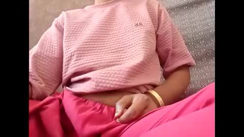 roop_sexy642 online show from 6, 4, 2026