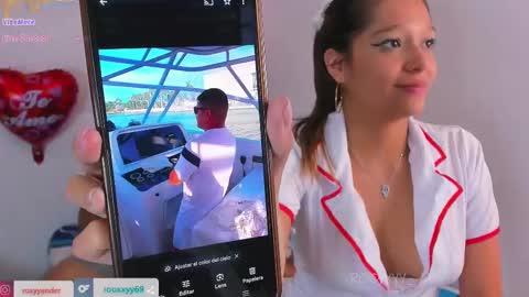 Snapshot of rooxxyy_ chatting on 4, 3, 2025    online show from 4, 3, 2025