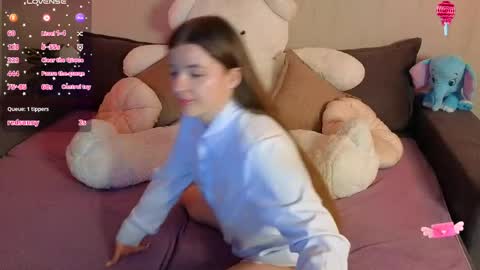 Snapshot of roraline_lov chatting on 19, 4, 2026 roraline_lov online show from 19, 4, 2026