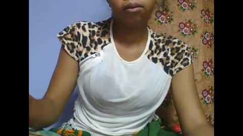 Snapshot of rosah225127 chatting on 20, 5, 2026 rosah225127 online show from 20, 5, 2026