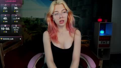 Snapshot of rosahayes chatting on 19, 4, 2026 Call me Rosa online show from 19, 4, 2026