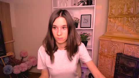 Snapshot of rosalais_ chatting on 17, 6, 2026 Rose online show from 17, 6, 2026