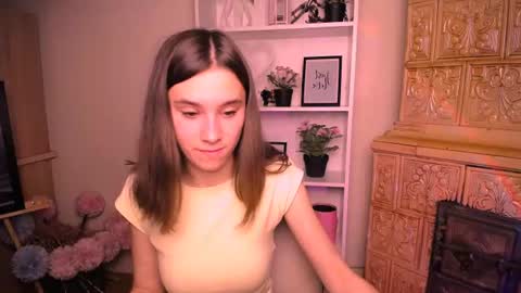 Snapshot of rosalais_ chatting on 19, 6, 2026 Rose online show from 19, 6, 2026