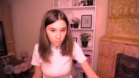 Snapshot of rosalais_ chatting on 20, 6, 2026 Rose online show from 20, 6, 2026