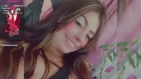 Snapshot of rosario_1996 chatting on 5, 7, 2026 rosario_1996 online show from 5, 7, 2026