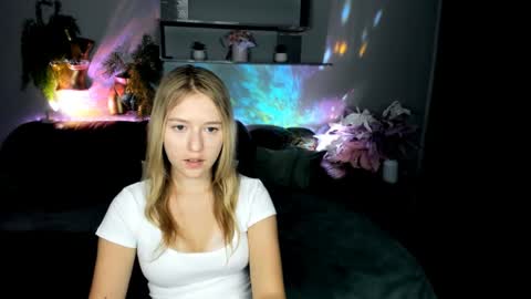 Snapshot of rosarising chatting on 21, 6, 2026 RosaRising online show from 21, 6, 2026