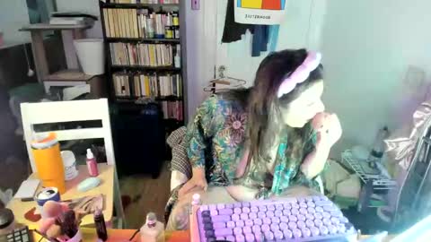 Snapshot of rose257044 chatting on 2, 11, 2025 rose257044 online show from 2, 11, 2025