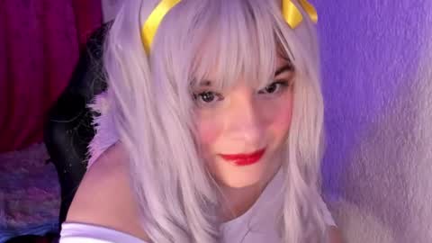 Snapshot of rose_adeline chatting on 5, 5, 2026 rose online show from 5, 5, 2026