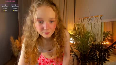 Snapshot of rose_charming_ chatting on 31, 1, 2025 Rose online show from 31, 1, 2025