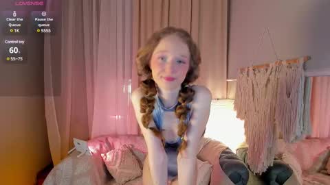 Snapshot of rose_charming_ chatting on 1, 3, 2025 Rose online show from 1, 3, 2025