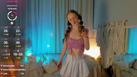 Snapshot of rose_charming_ chatting on 3, 3, 2025 Rose online show from 3, 3, 2025