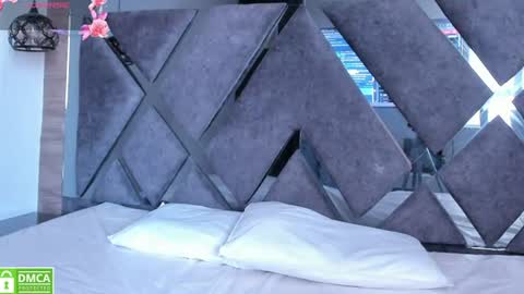 Snapshot of rose_evans__ chatting on 21, 6, 2026 Rose online show from 21, 6, 2026
