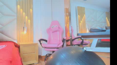        online show from 14, 11, 2025