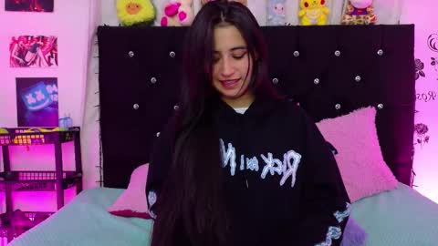 Snapshot of rose_smiley1 chatting on 18, 1, 2026 Rose online show from 18, 1, 2026