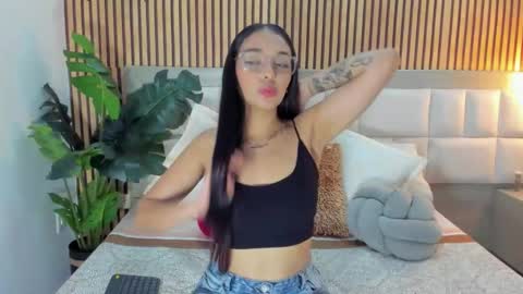 roseaurora online show from 3, 2, 2026