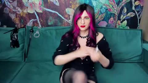 Rosebloom online show from 7, 5, 2026