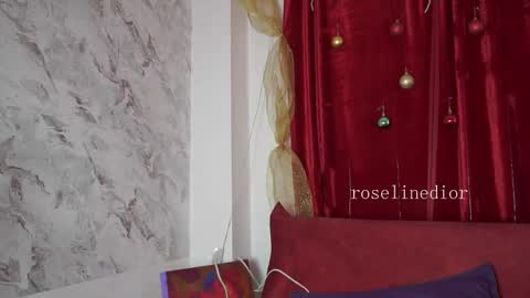 Lyla OF roselinedior online show from 21, 12, 2025