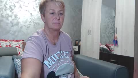 Lovepinklilly online show from 27, 1, 2025