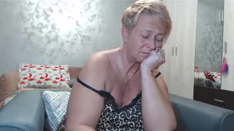 Lovepinklilly online show from 30, 1, 2025