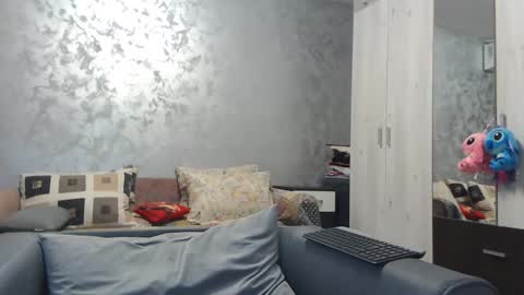 Lovepinklilly online show from 16, 10, 2025