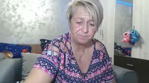 Lovepinklilly online show from 17, 12, 2025