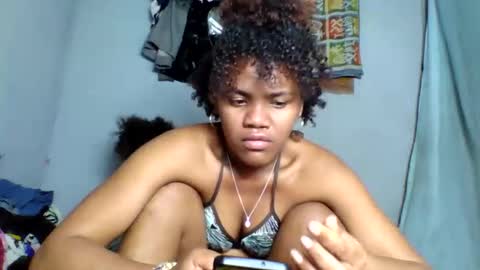 Snapshot of rosia22 chatting on 21, 9, 2025 rosia22 online show from 21, 9, 2025