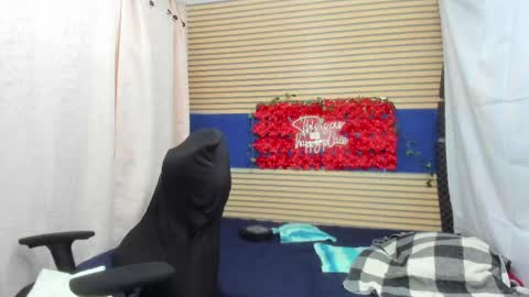 Snapshot of rosse_25 chatting on 15, 5, 2026 Would you like to help me with supplementation and sports suits so I can compete in powerlifting online show from 15, 5, 2026