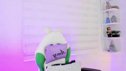   online show from 14, 1, 2025