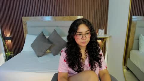 rossie_lanie_ online show from 4, 4, 2026